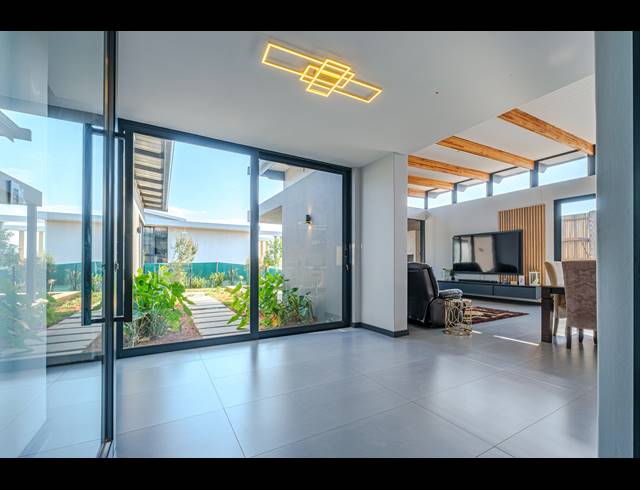 4 BEDROOM FREEHOLD FOR SALE IN SEATON ESTATE